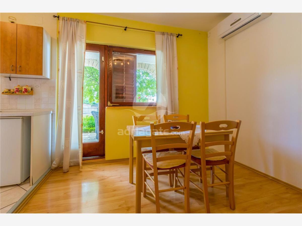 Apartments Dora Selce Exterior photo